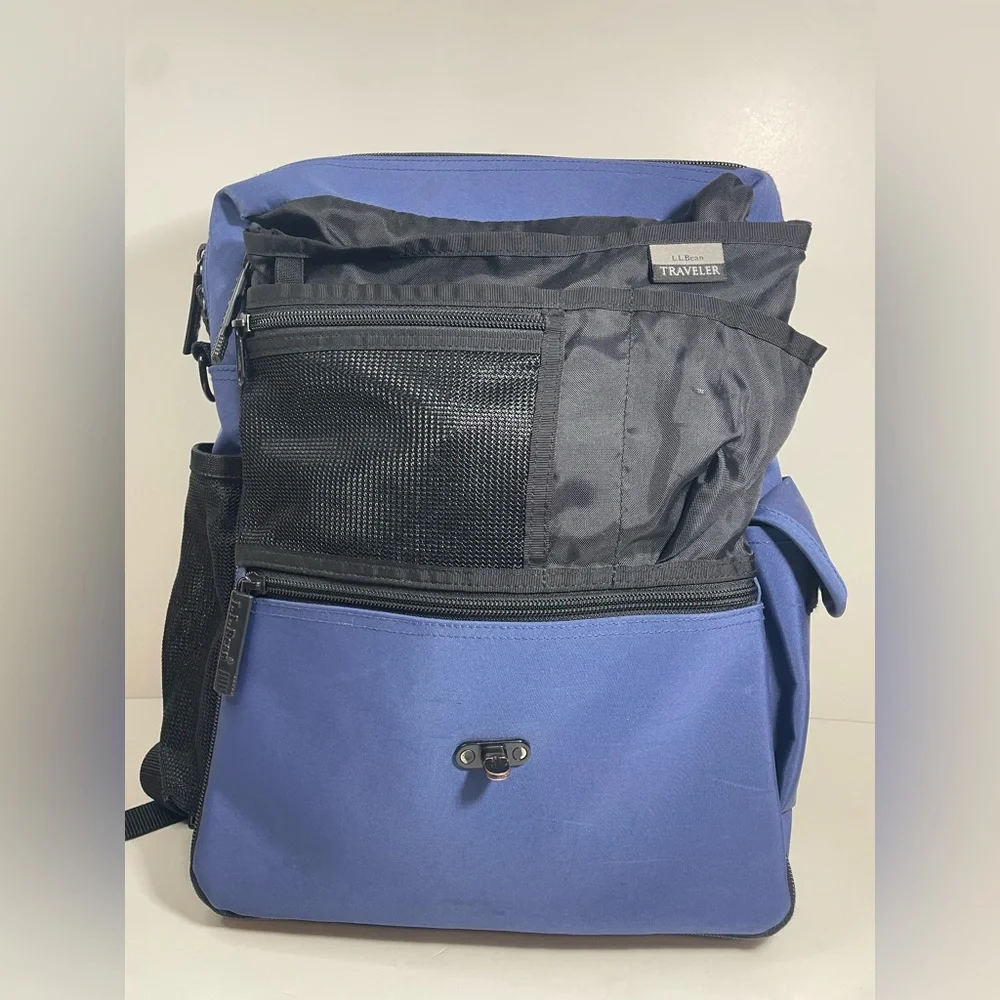LL Bean Navy Blue and Black Traveler Backpack